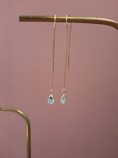 Boucles Ysée (nacre blanche et plaqué or) – Image 3