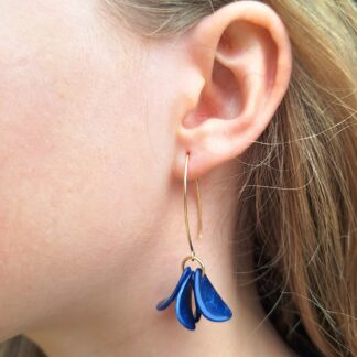 Boucles Flore bleu nuit (plaqué or et acétate)