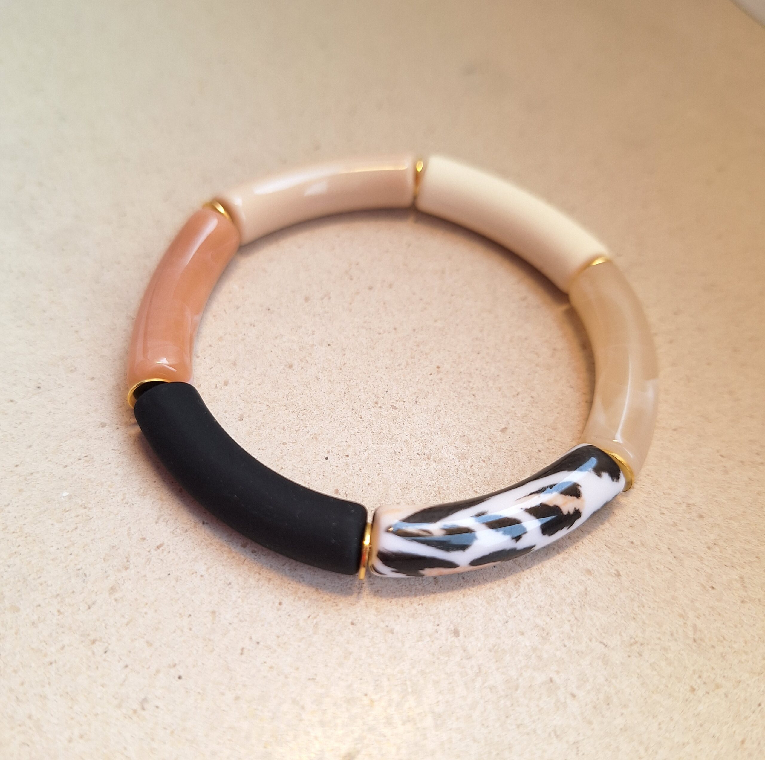 Bracelet Sonia Zébra 1 (perles acryliques/élastique)